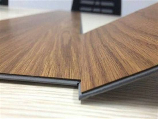 Walnut wood effect click LVT plank sample