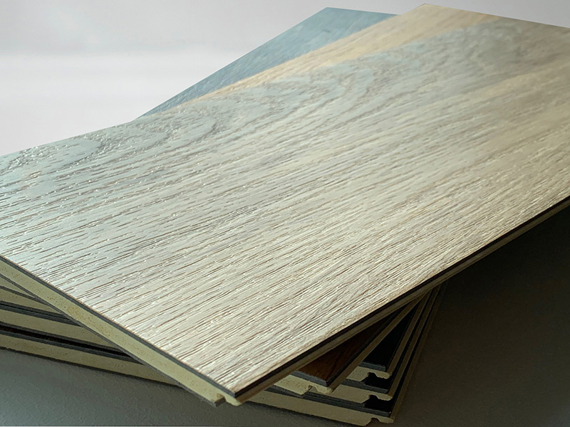 EIR wood look LVT plank texture with synchronized grain